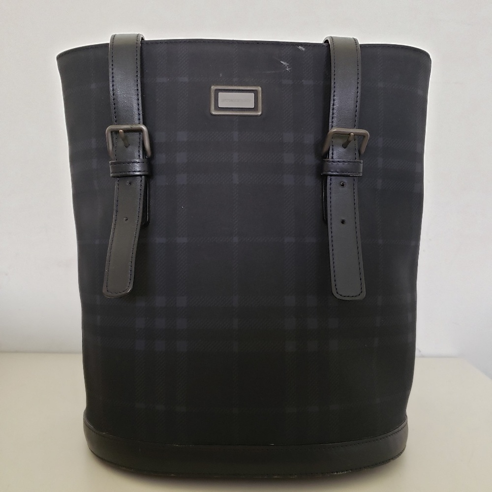 Burberry Vintage Navy Nova Check Bucket Shoulder Bag